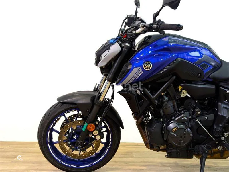 Yamaha MT-07 - Vista 8
