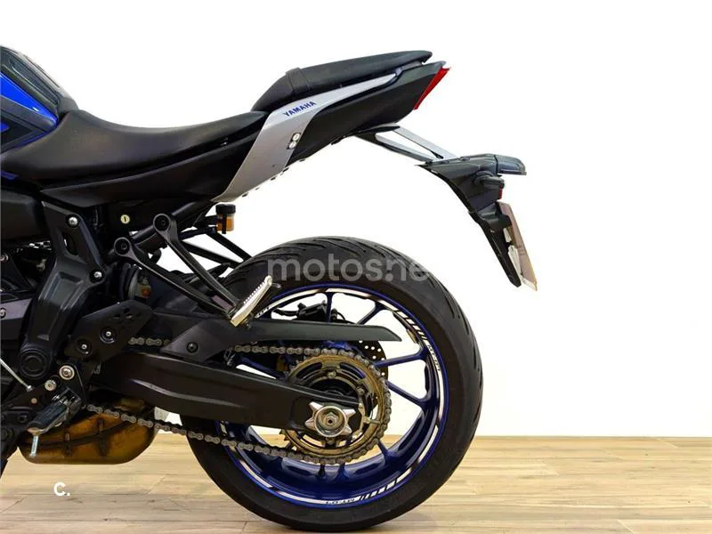 Yamaha MT-07 - Vista 9