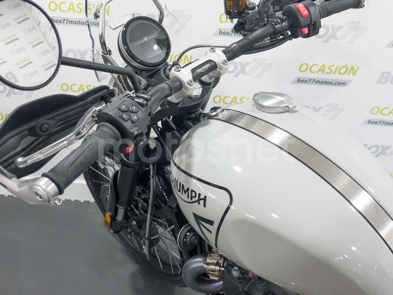 Triumph Scrambler 1200 - Vista 11