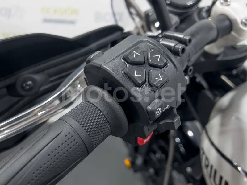 Triumph Scrambler 1200 - Vista 12