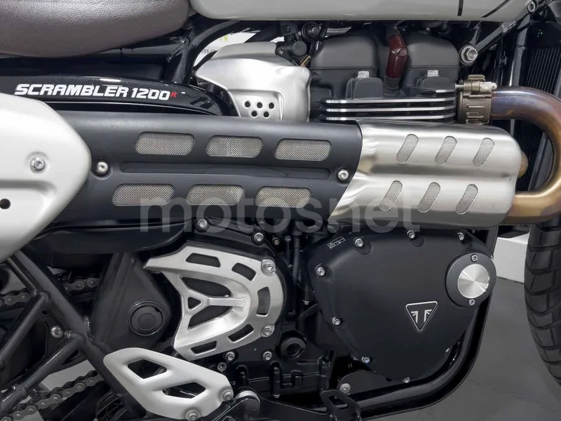 Triumph Scrambler 1200 - Vista 21