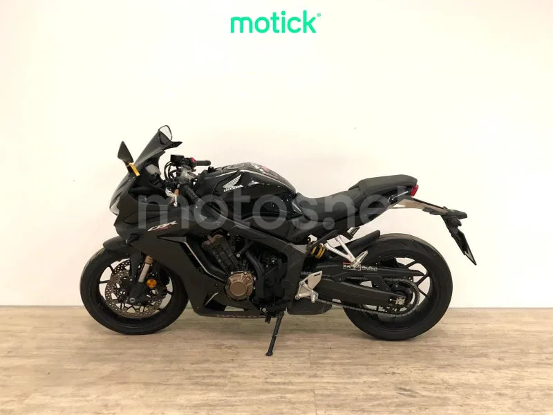 Honda CB650R - Vista 6