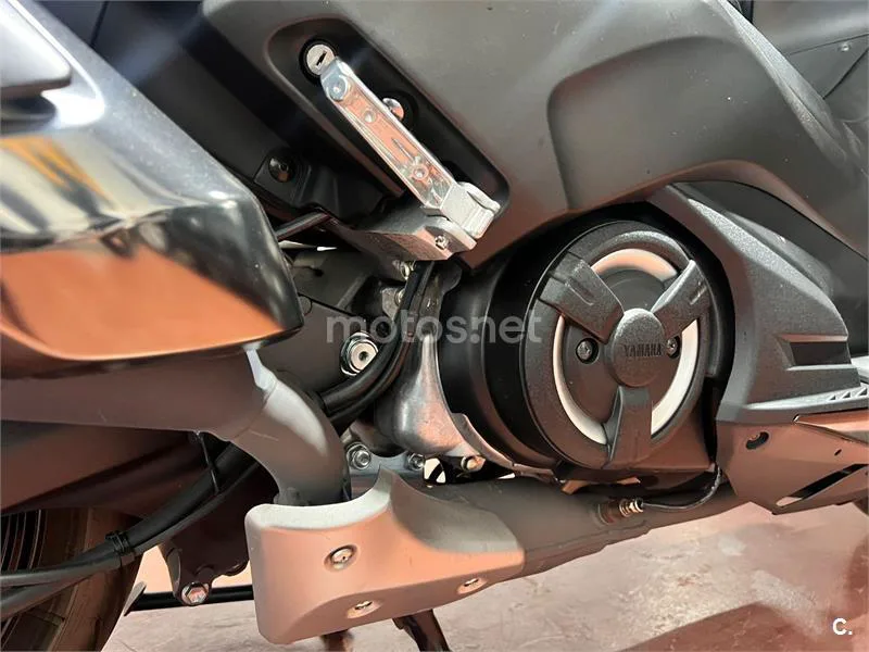 Yamaha TMAX 530 - Vista 4