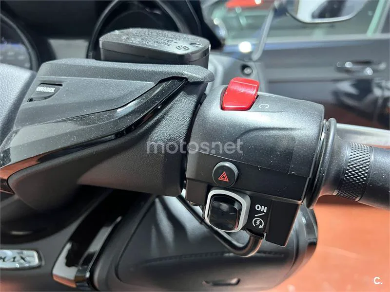 Yamaha TMAX 530 - Vista 5