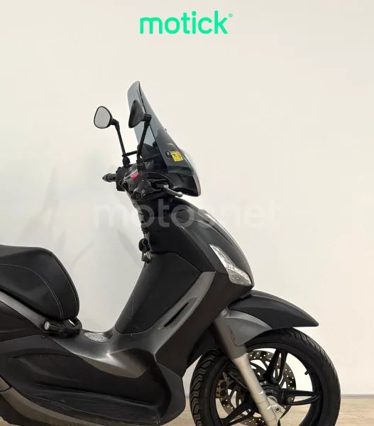 Piaggio Beverly 300 - Vista 3
