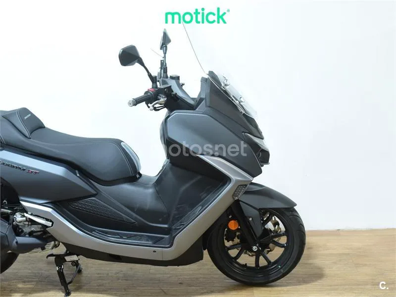 SYM Maxsym 400 - Vista 4