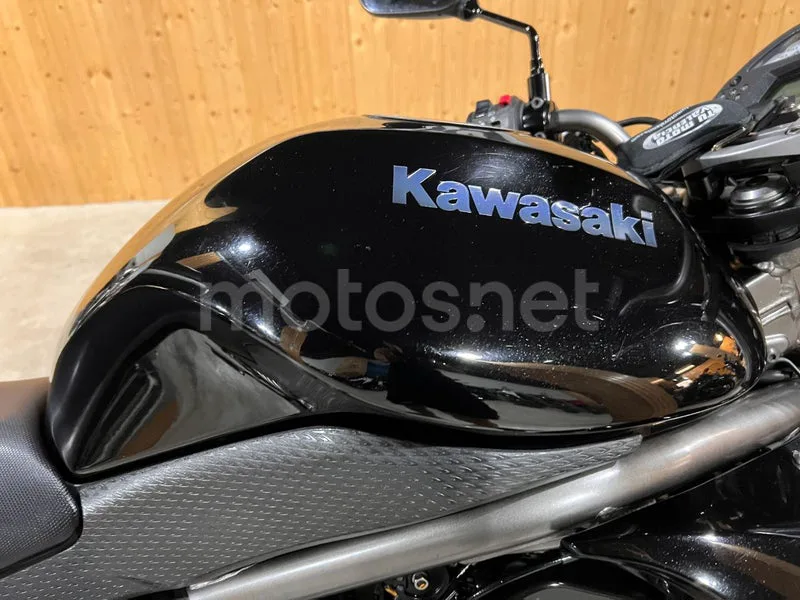 Kawasaki ER-6n - Vista 42
