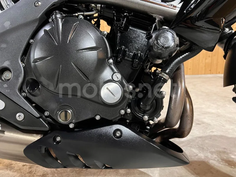 Kawasaki ER-6n - Vista 45