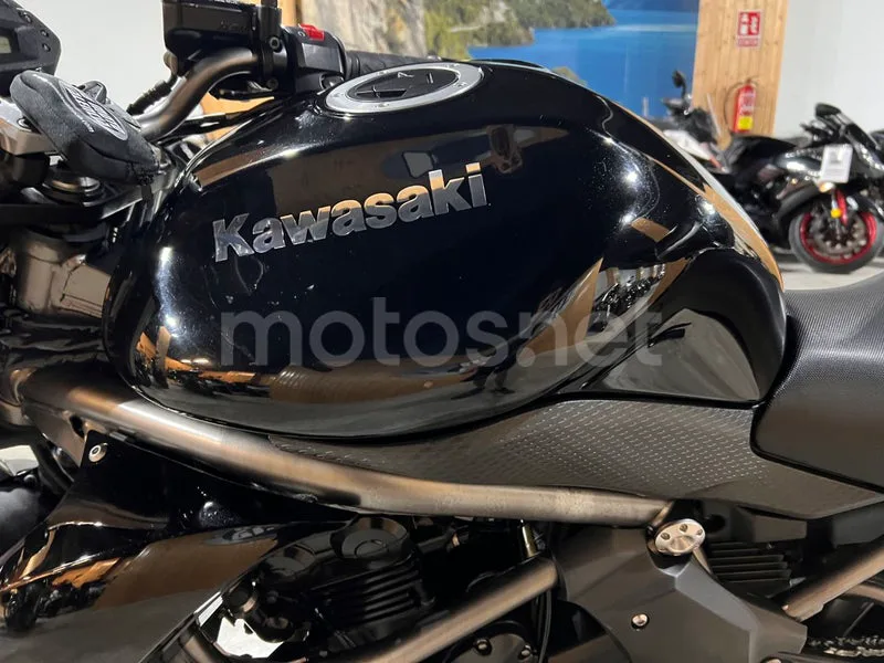 Kawasaki ER-6n - Vista 72