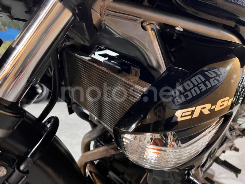Kawasaki ER-6n - Vista 76