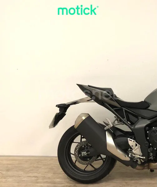 Honda CB1000 Hornet - Vista 3