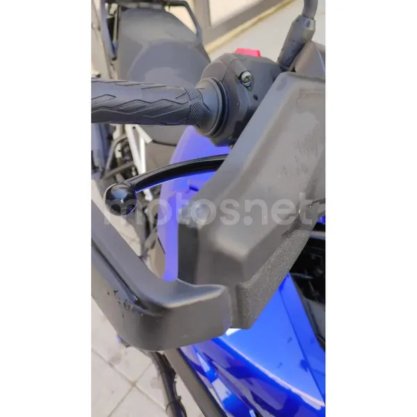 Suzuki V-Strom 800 - Vista 6