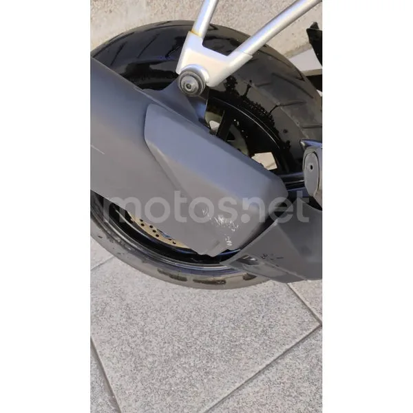 Suzuki V-Strom 800 - Vista 7
