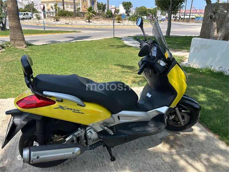 Yamaha XMAX 250 - Vista 4