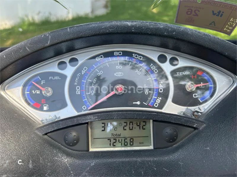 Yamaha XMAX 250 - Vista 7