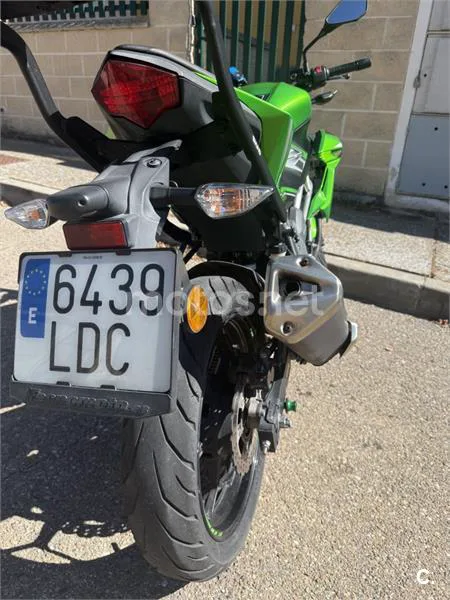 Kawasaki Z125 - Vista 6