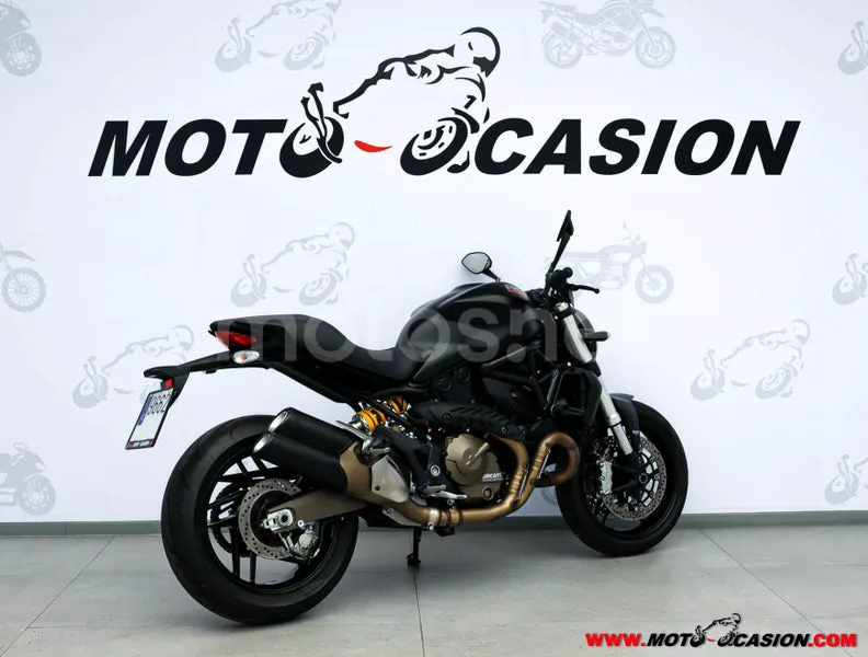 Ducati Monster 821 - Vista 3