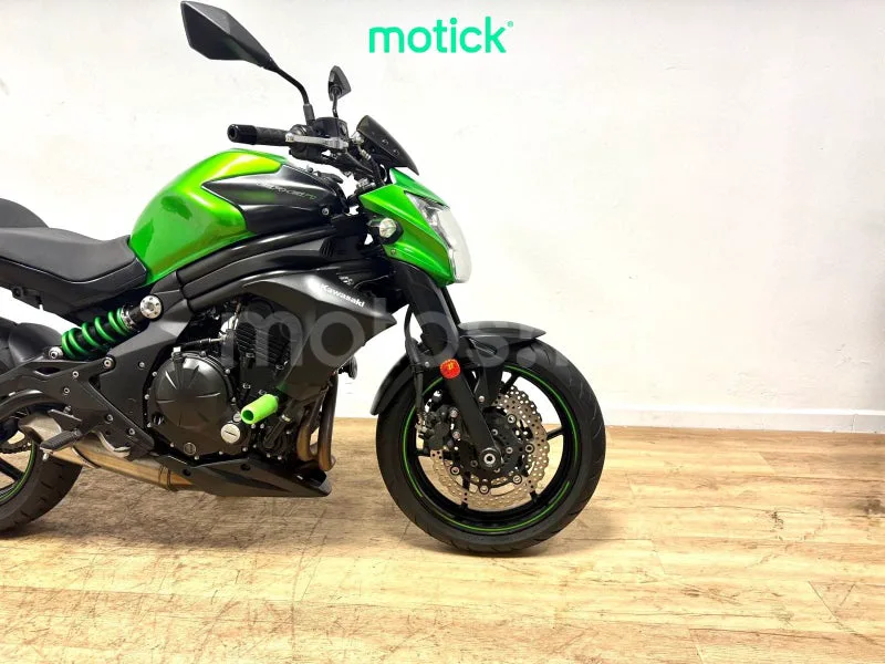 Kawasaki ER-6n - Vista 4