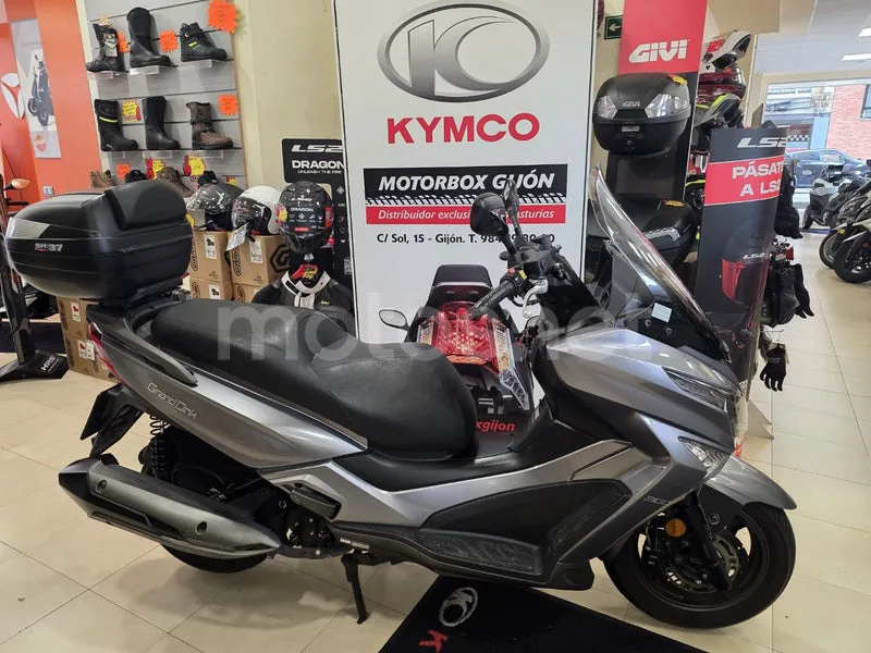 Kymco Grand Dink 300 2400 € 2020 Asturias - 1