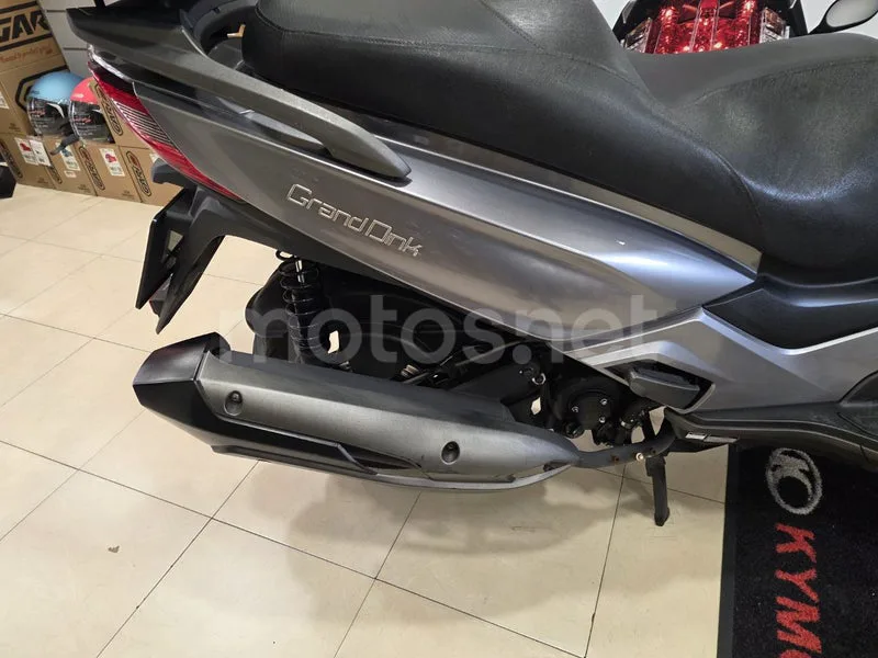 Kymco Grand Dink 300 - Vista 3