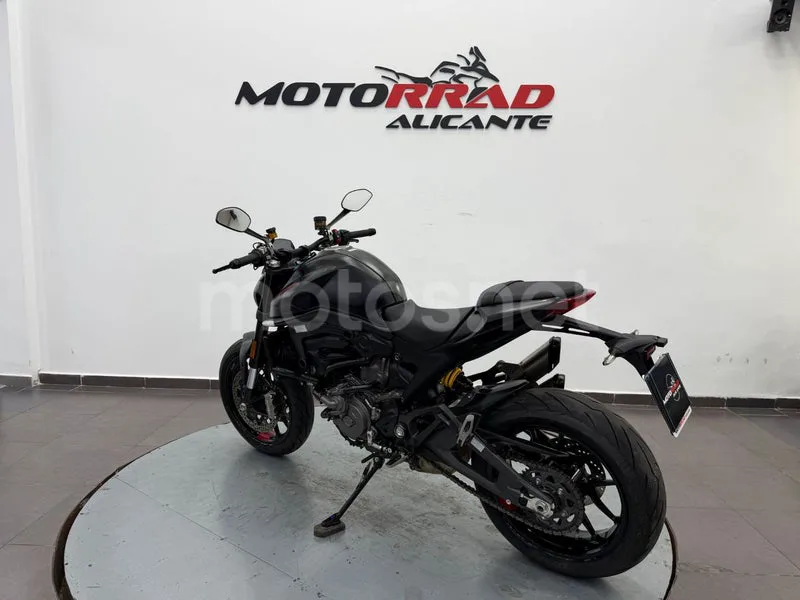 Ducati Monster - Vista 15