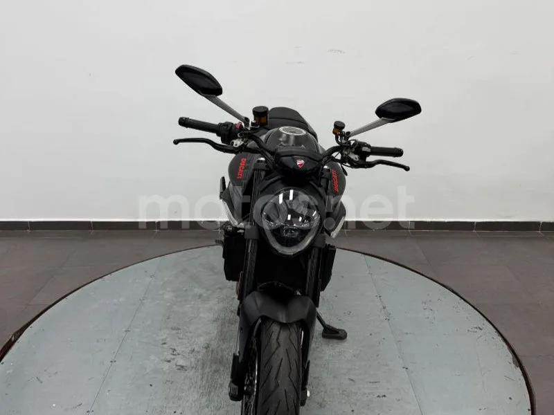 Ducati Monster - Vista 3