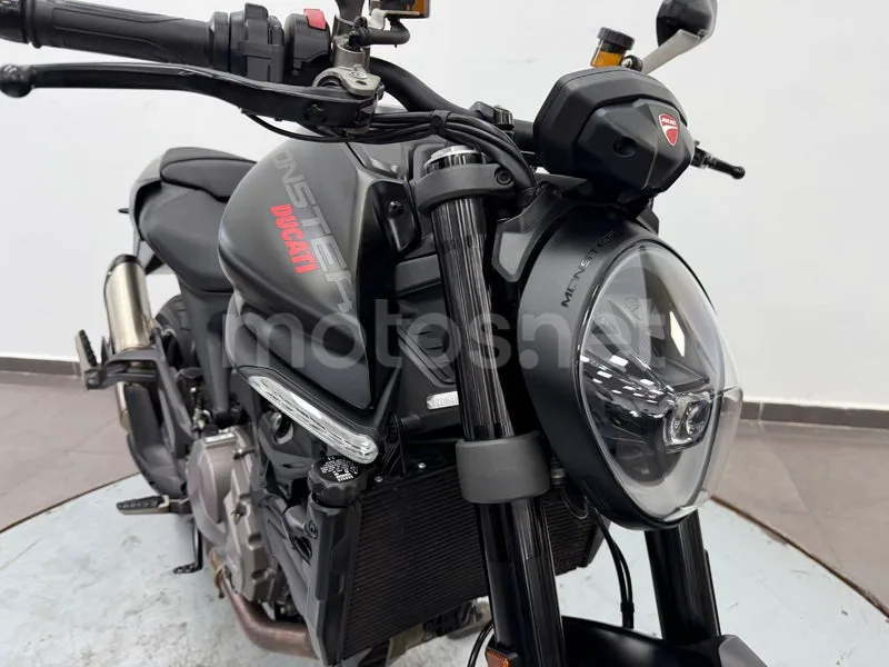 Ducati Monster - Vista 22
