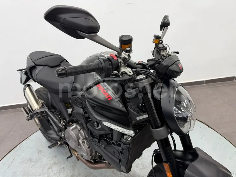 Ducati Monster - Vista 24