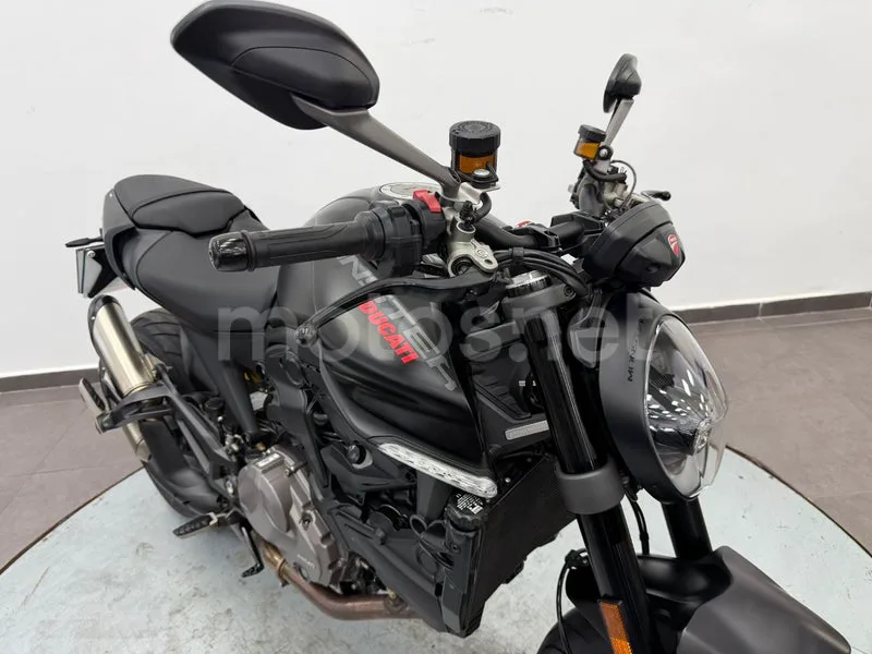Ducati Monster - Vista 25