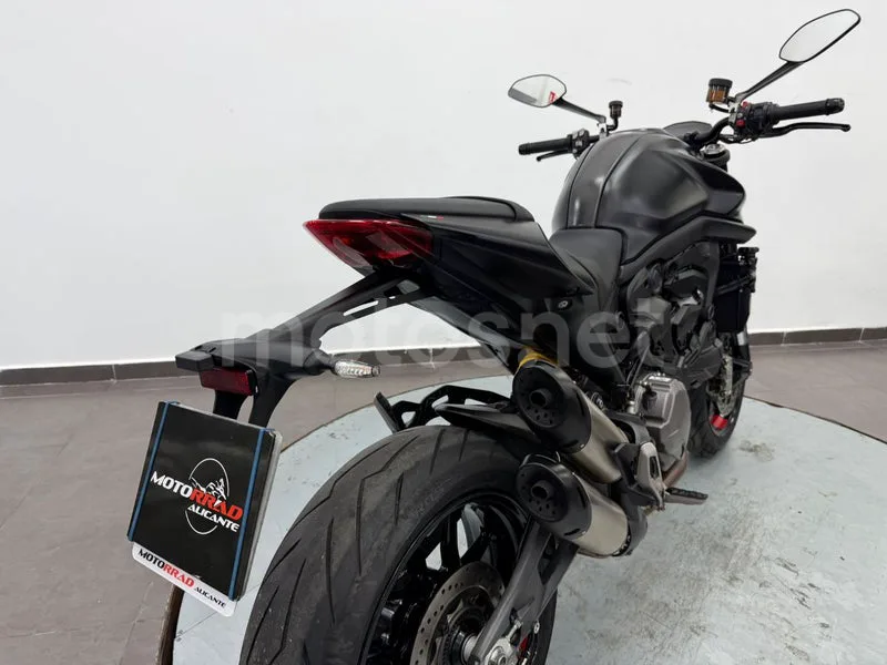 Ducati Monster - Vista 9