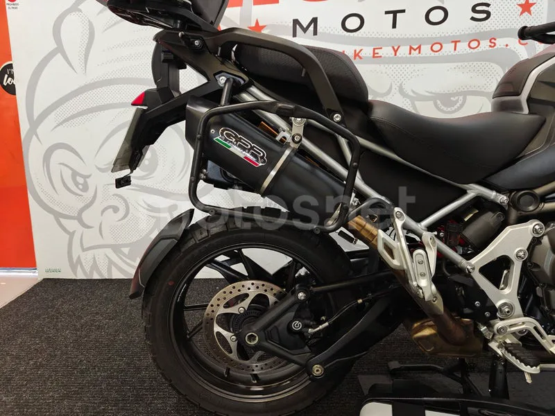 Triumph Tiger 1200 GT - Vista 13