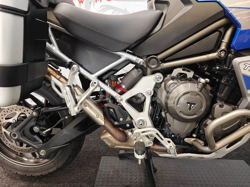 Triumph Tiger 1200 GT - Vista 14