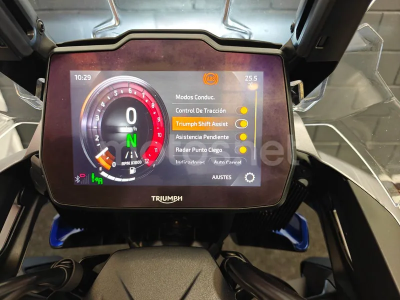 Triumph Tiger 1200 GT - Vista 8