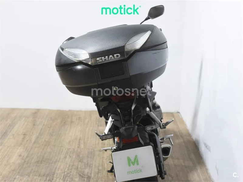 Honda CB650R - Vista 6