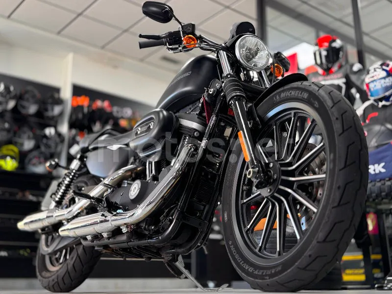 Harley-Davidson Sportster 883 - Vista 3