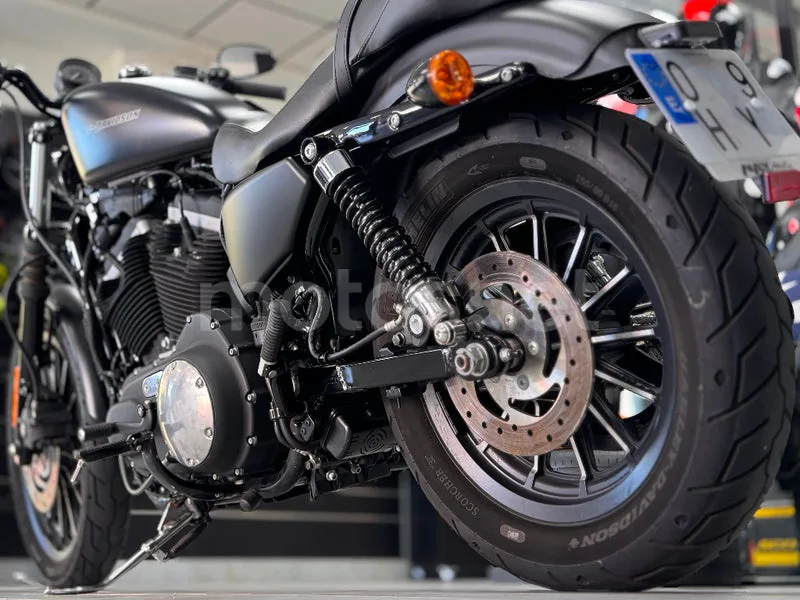 Harley-Davidson Sportster 883 - Vista 7