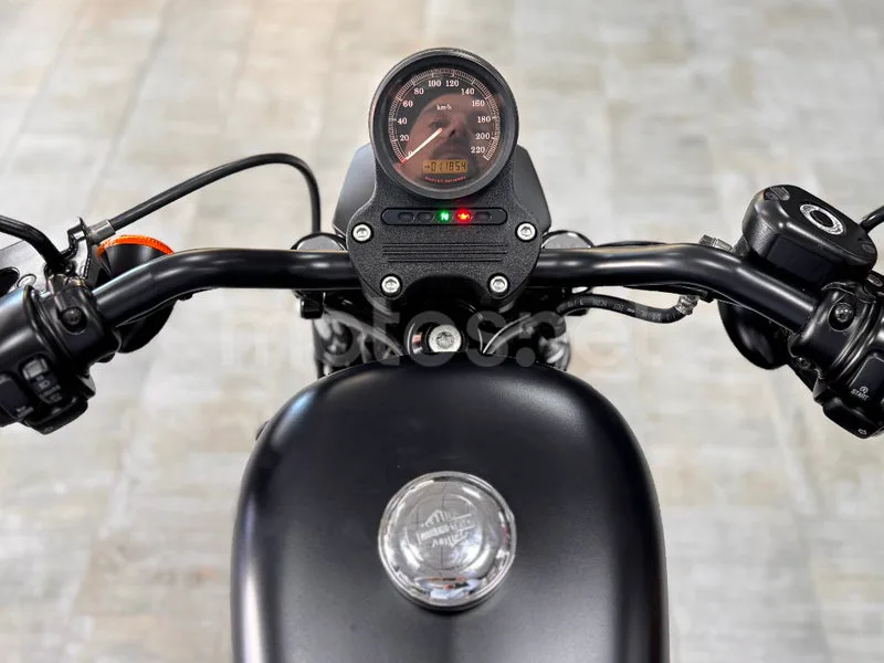 Harley-Davidson Sportster 883 - Vista 8