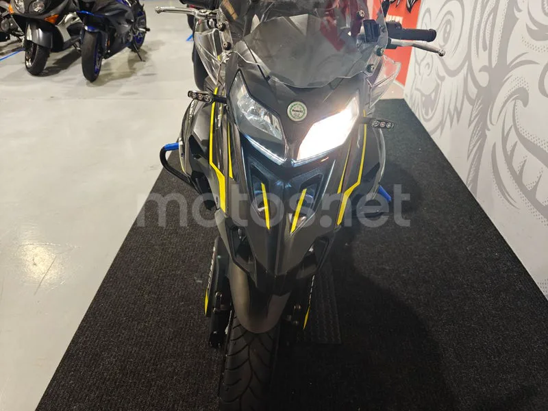 Benelli TRK 502 - Vista 4