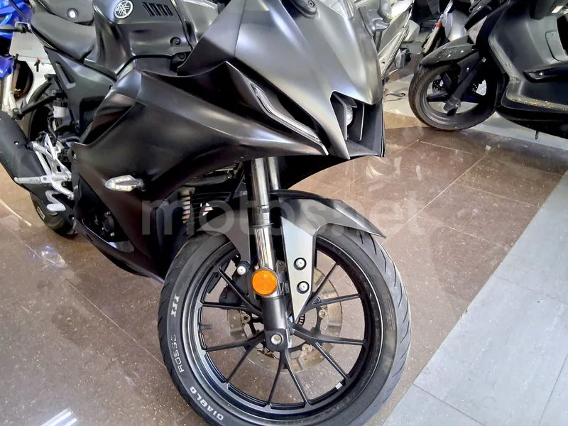 Yamaha YZF-R125 - Vista 12