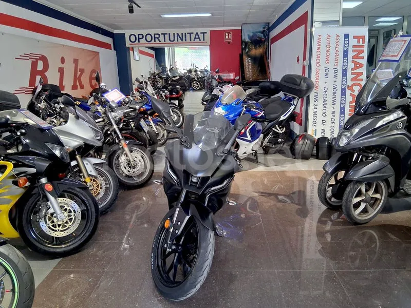 Yamaha YZF-R125 - Vista 4