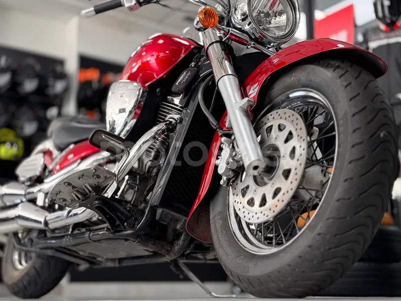 Suzuki Intruder C800 - Vista 3