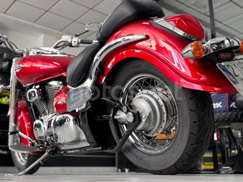 Suzuki Intruder C800 - Vista 6