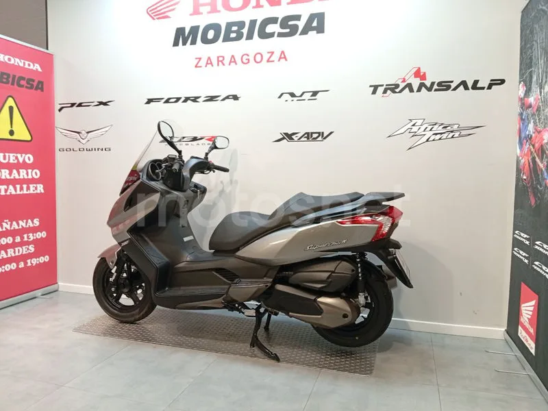 Kymco Super Dink 300 - Vista 3