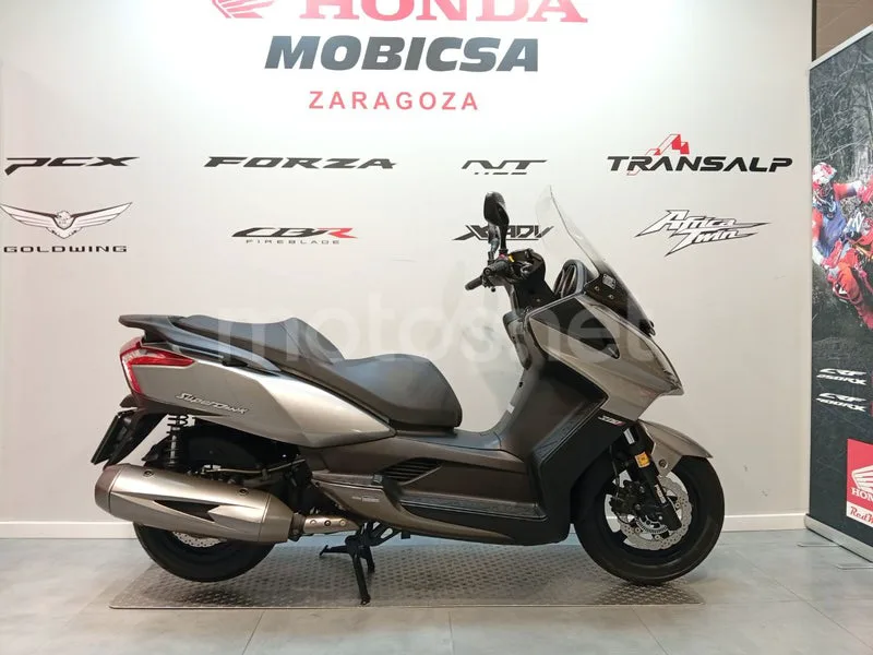 Kymco Super Dink 300 - Vista 4