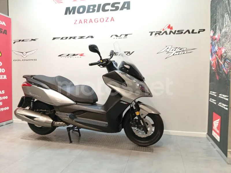 Kymco Super Dink 300 - Vista 5