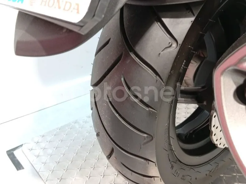 Kymco Super Dink 300 - Vista 9