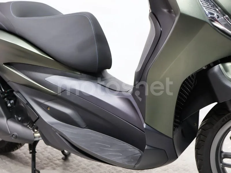 Piaggio Beverly S 400 - Vista 12