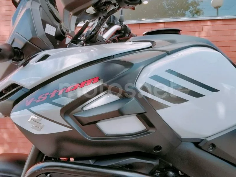 Suzuki V-Strom 1000XT - Vista 14