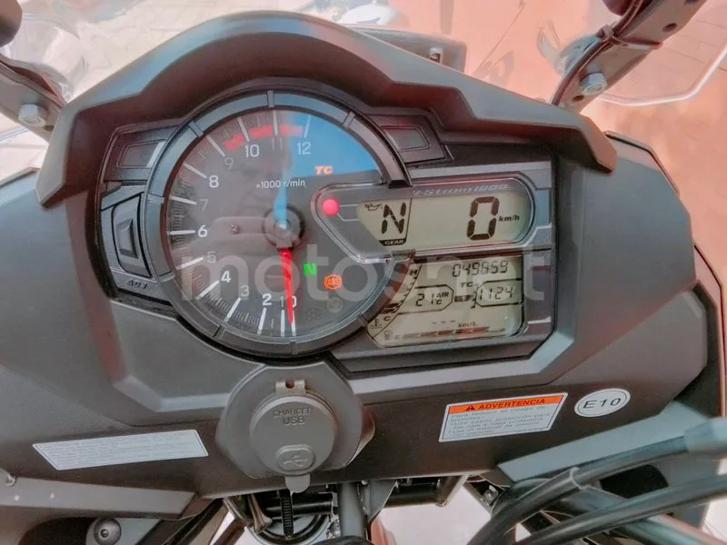 Suzuki V-Strom 1000XT - Vista 16