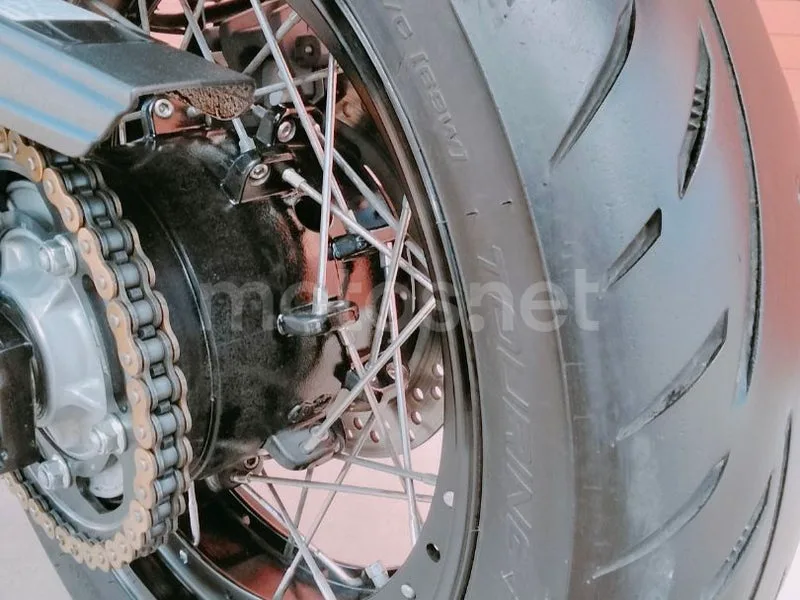Suzuki V-Strom 1000XT - Vista 22